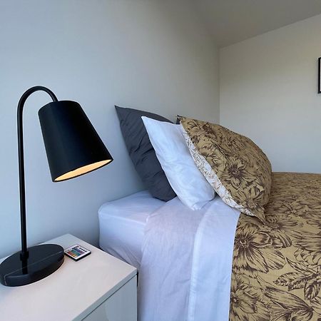 Luxury 2 Bedroom Townhouse Opposite Merivale Mall Christchurch Bagian luar foto