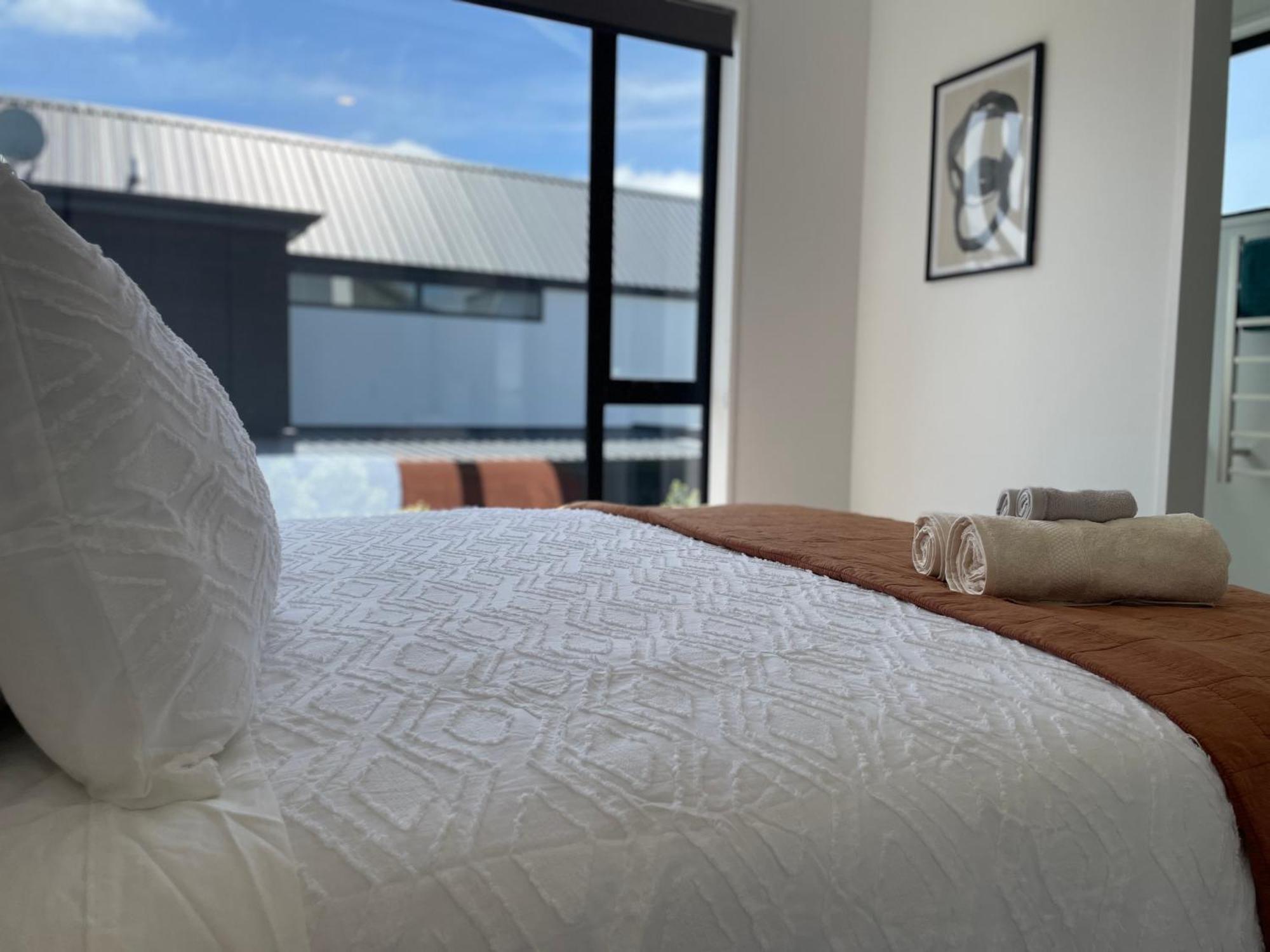 Luxury 2 Bedroom Townhouse Opposite Merivale Mall Christchurch Bagian luar foto