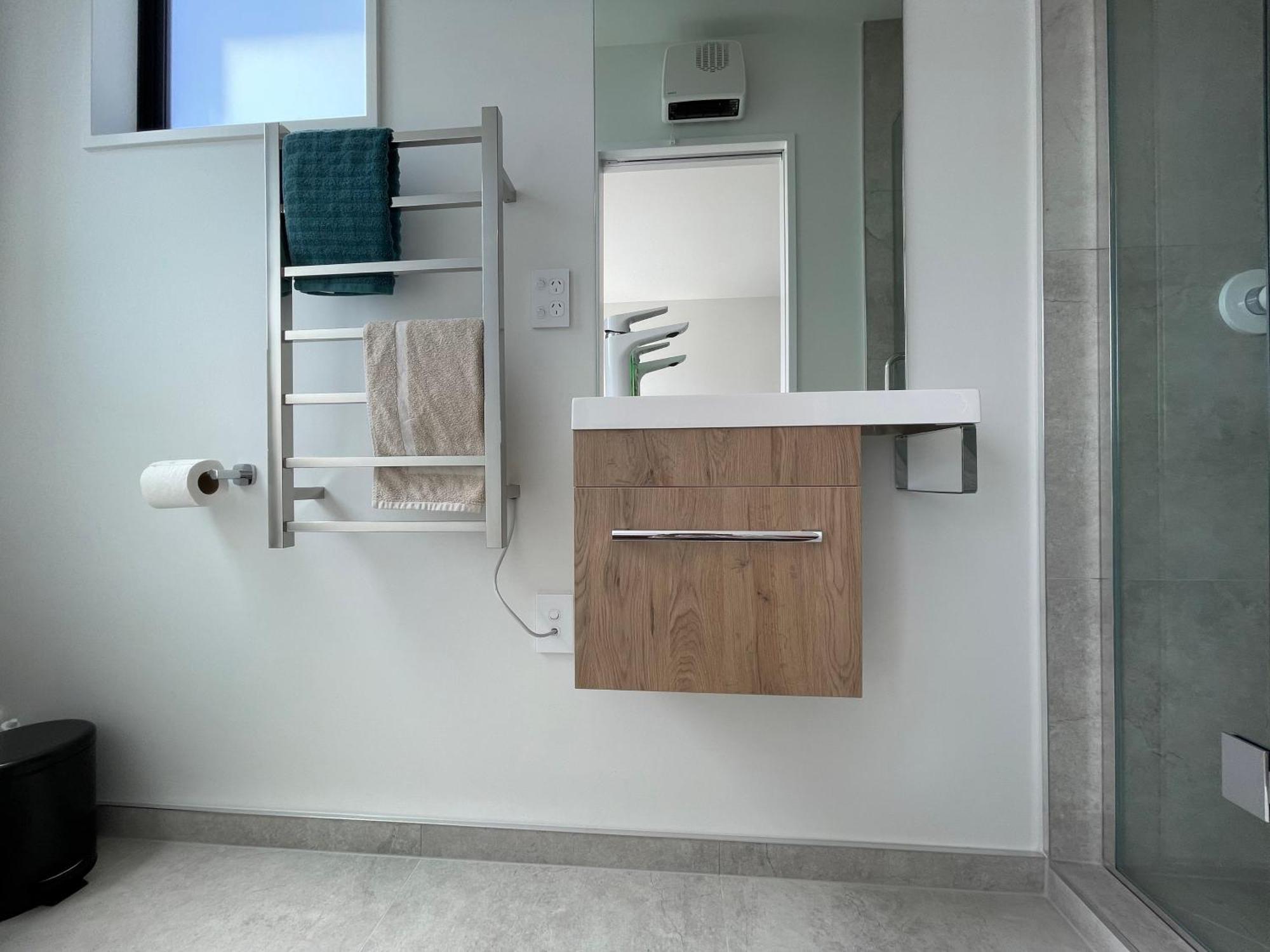 Luxury 2 Bedroom Townhouse Opposite Merivale Mall Christchurch Bagian luar foto