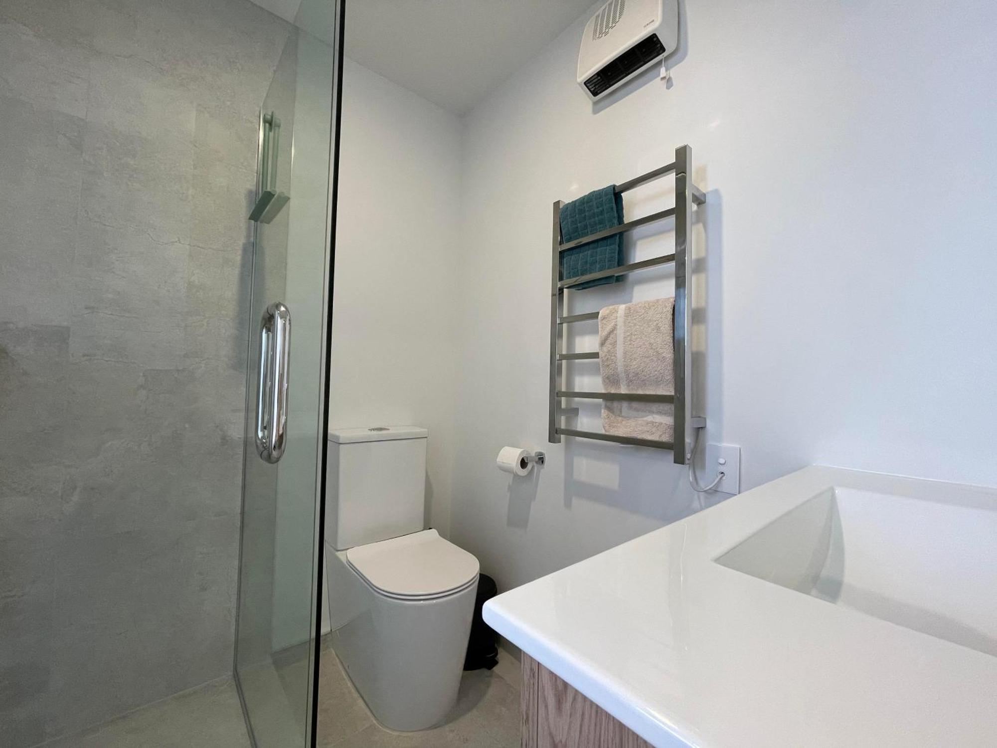 Luxury 2 Bedroom Townhouse Opposite Merivale Mall Christchurch Bagian luar foto