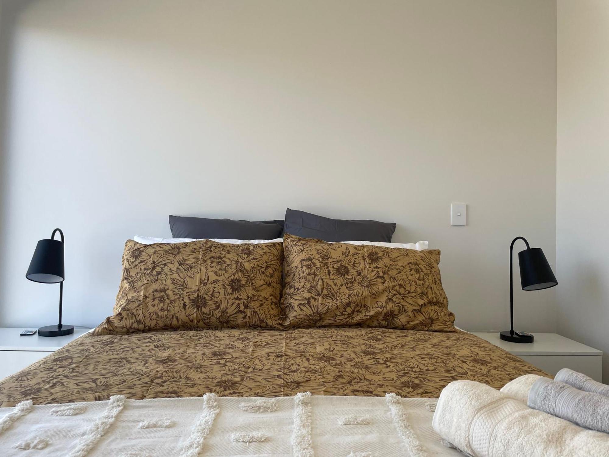 Luxury 2 Bedroom Townhouse Opposite Merivale Mall Christchurch Bagian luar foto