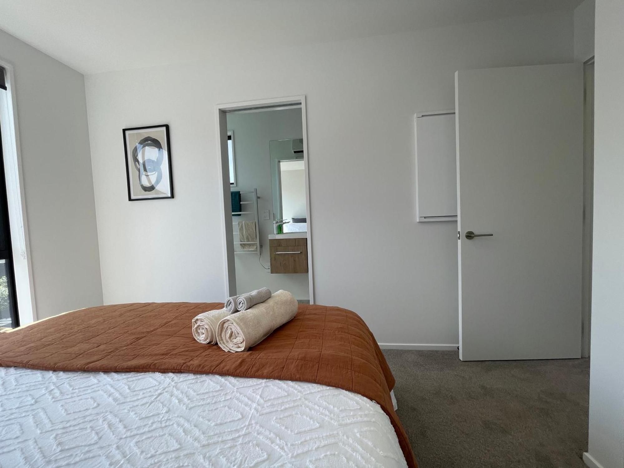 Luxury 2 Bedroom Townhouse Opposite Merivale Mall Christchurch Bagian luar foto