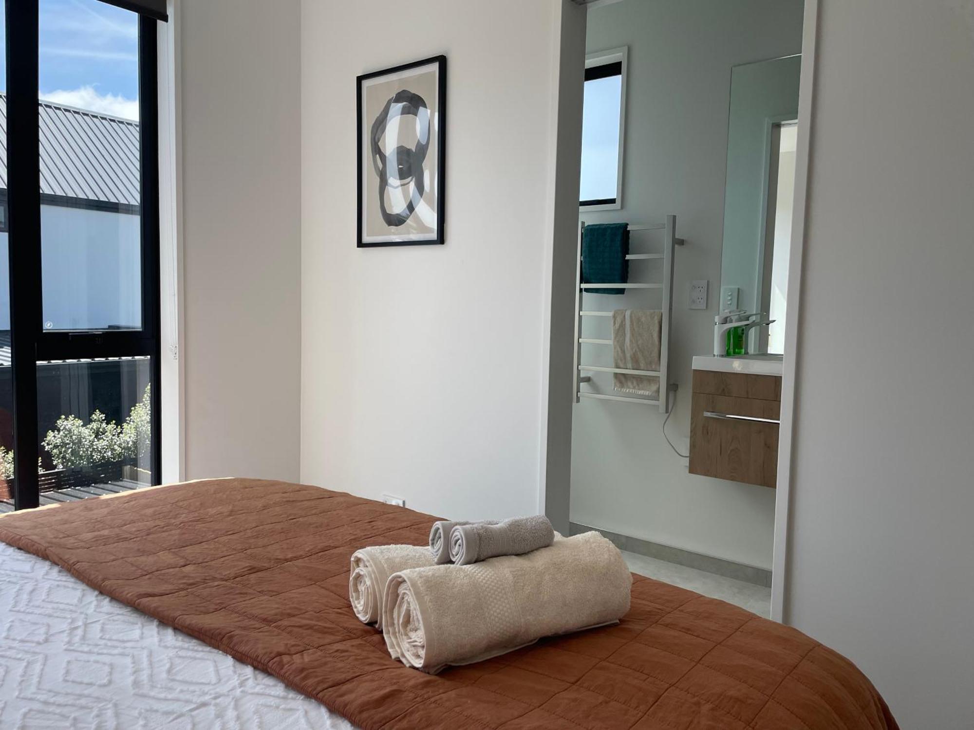 Luxury 2 Bedroom Townhouse Opposite Merivale Mall Christchurch Bagian luar foto
