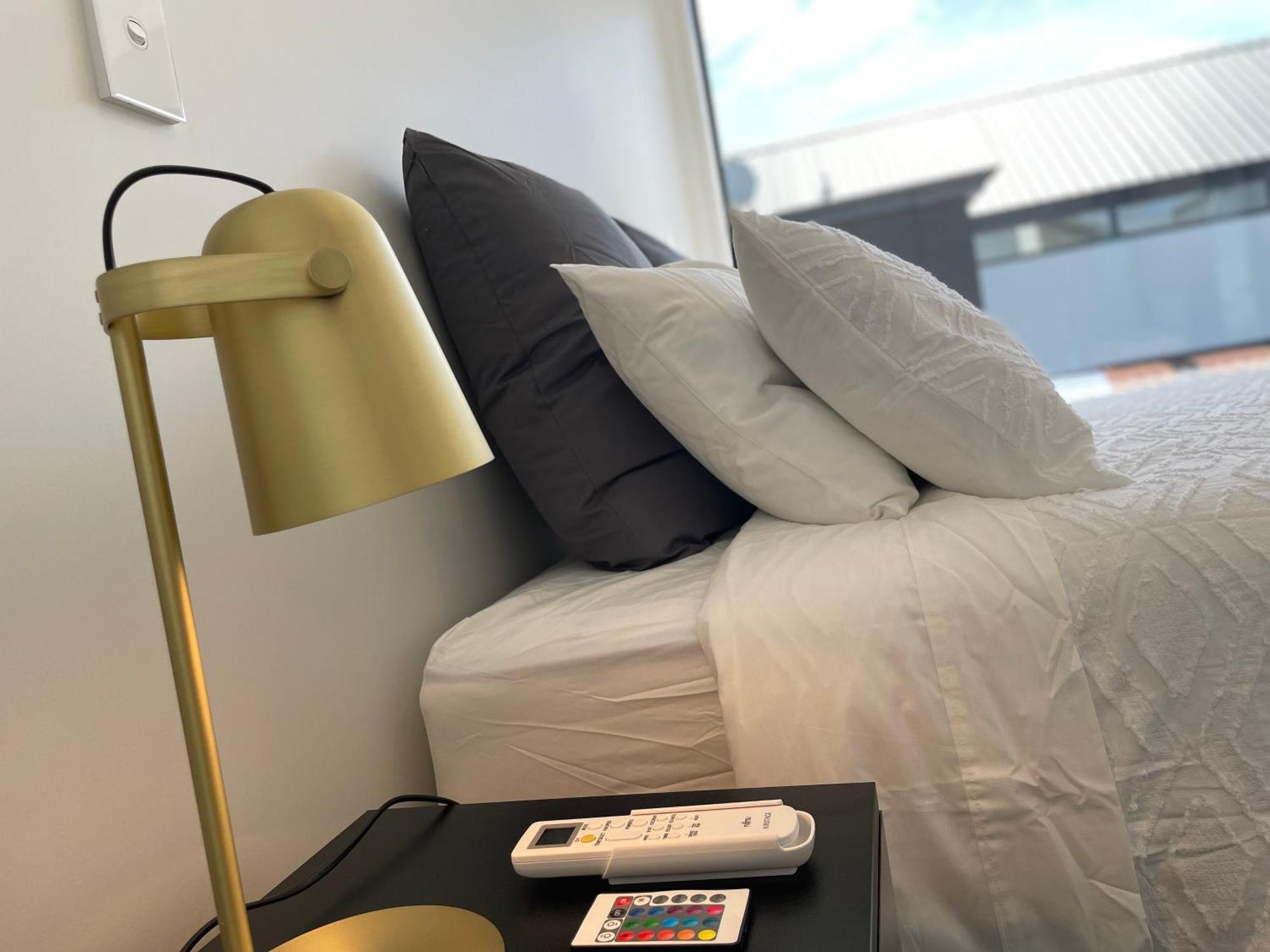 Luxury 2 Bedroom Townhouse Opposite Merivale Mall Christchurch Bagian luar foto