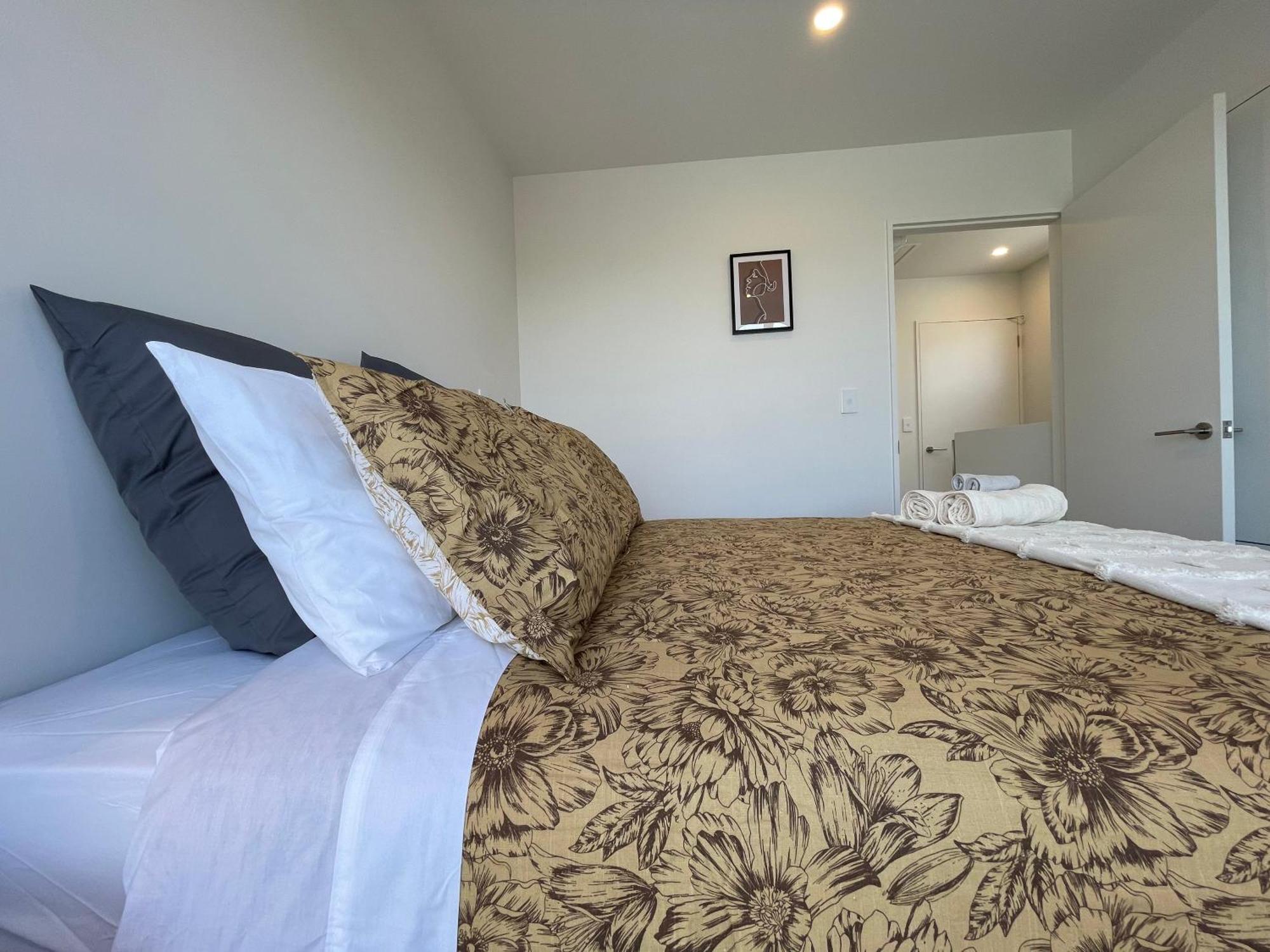 Luxury 2 Bedroom Townhouse Opposite Merivale Mall Christchurch Bagian luar foto