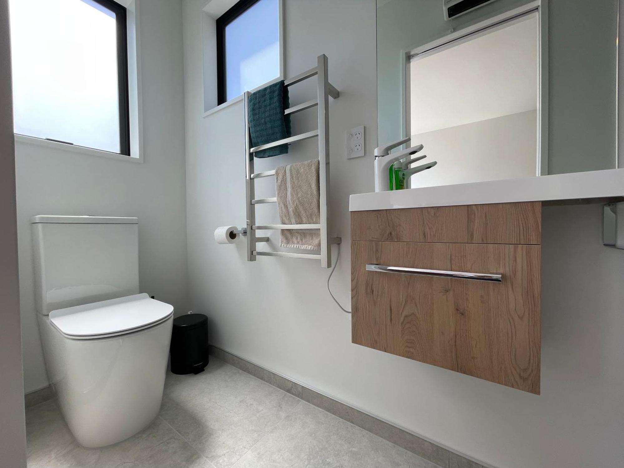 Luxury 2 Bedroom Townhouse Opposite Merivale Mall Christchurch Bagian luar foto
