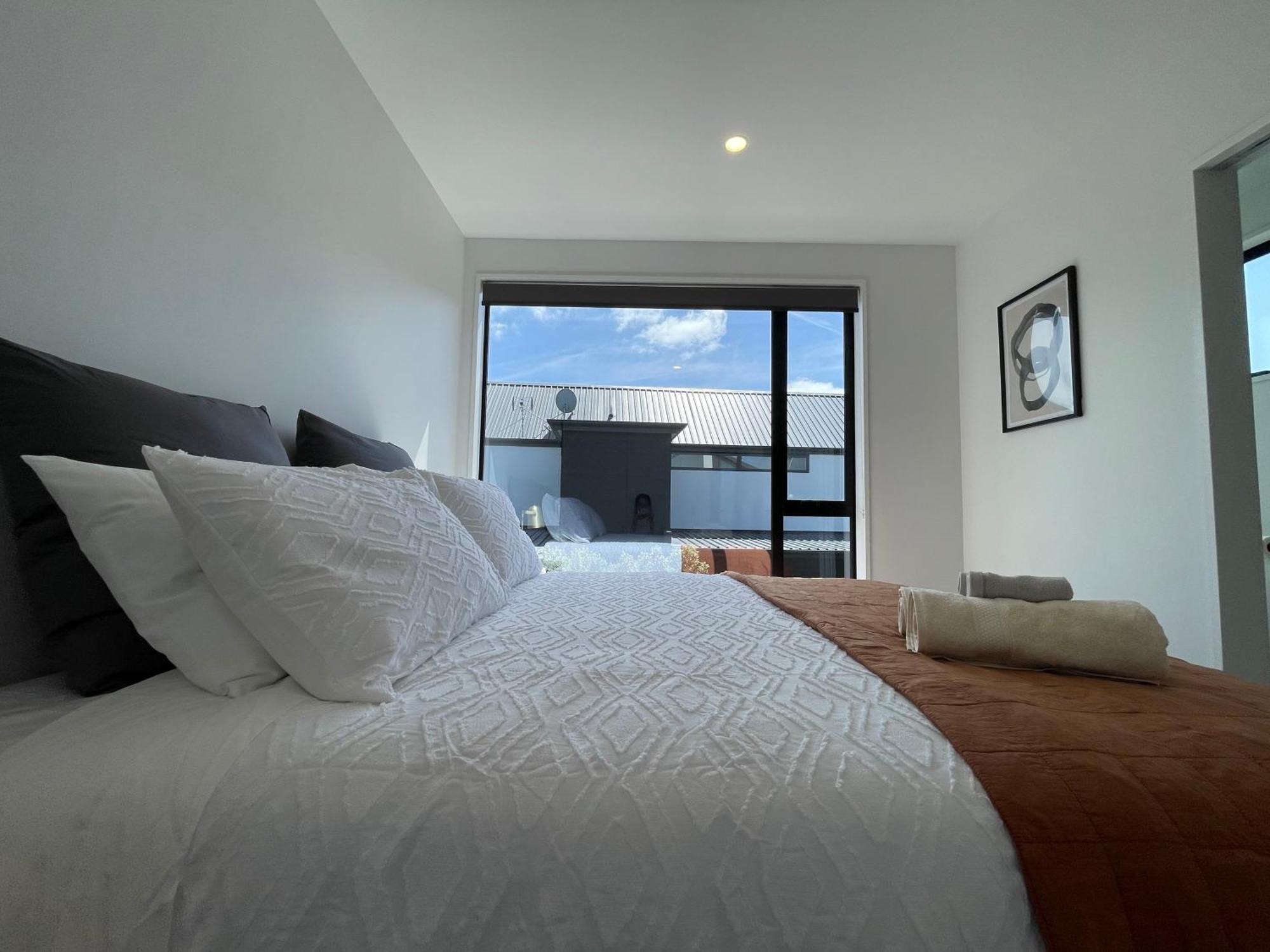 Luxury 2 Bedroom Townhouse Opposite Merivale Mall Christchurch Bagian luar foto