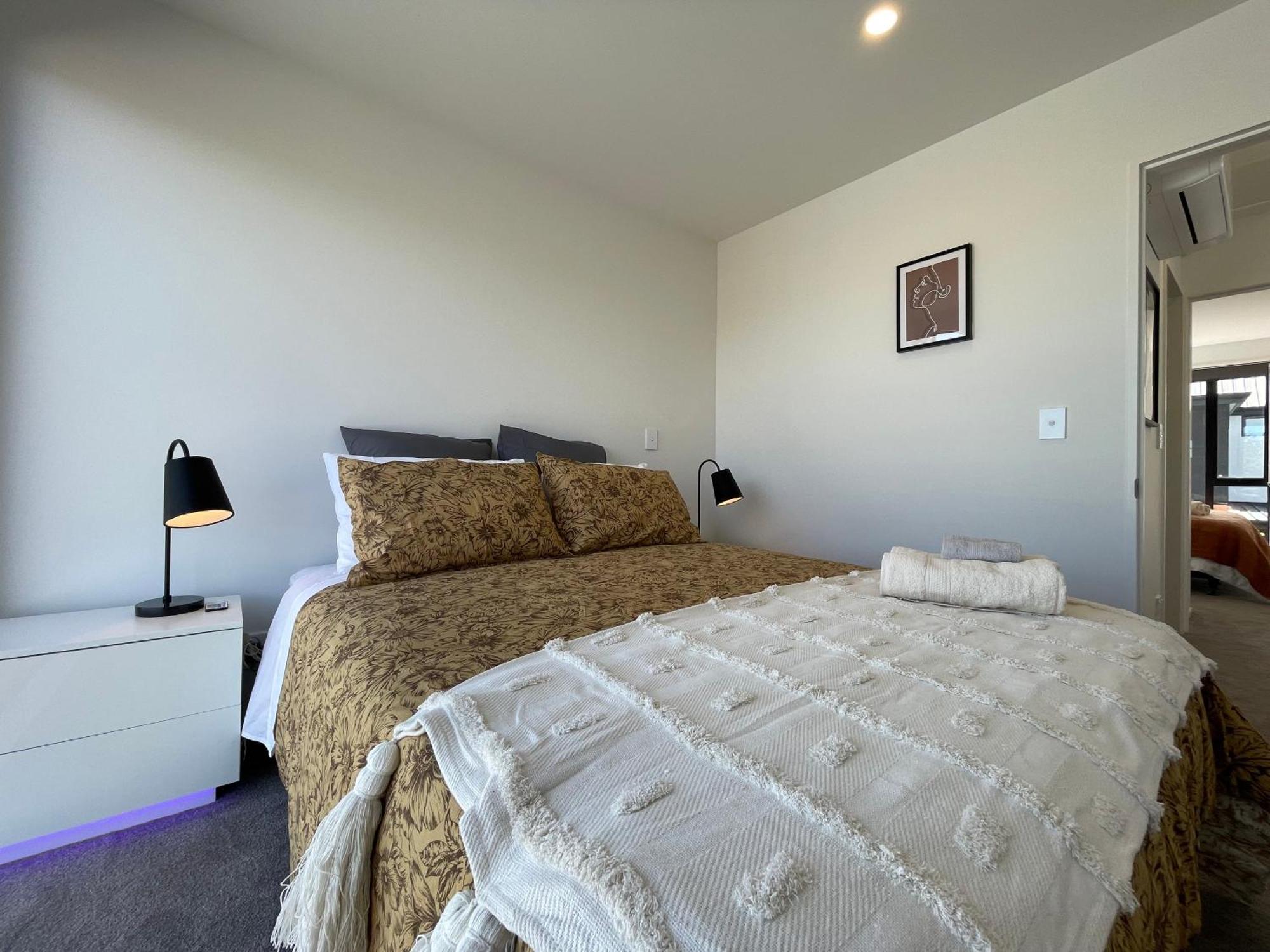 Luxury 2 Bedroom Townhouse Opposite Merivale Mall Christchurch Bagian luar foto